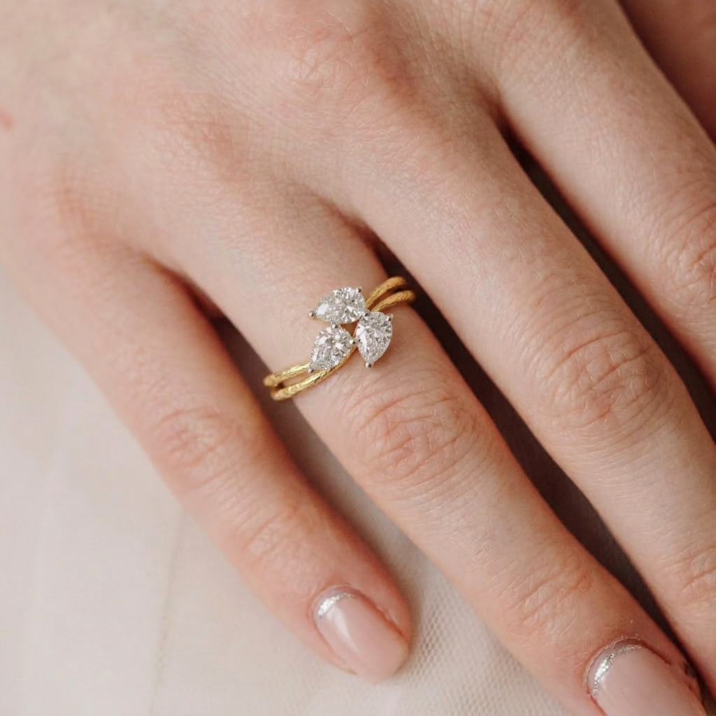 The Pear Luxe Ring -  Lab Grown Diamonds
