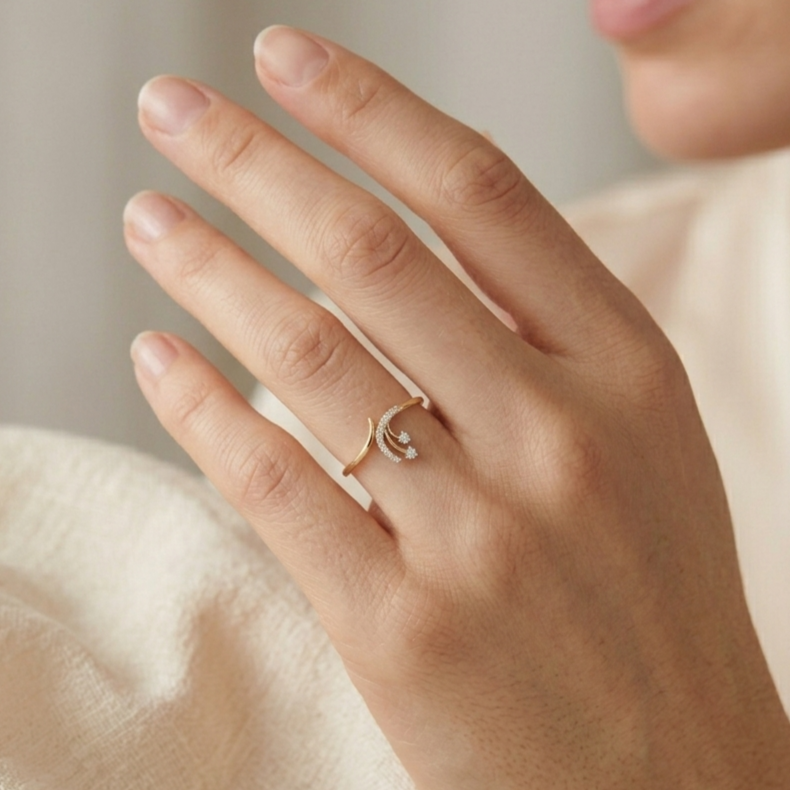 The Willow Arch Ring - Lab Grown Diamonds