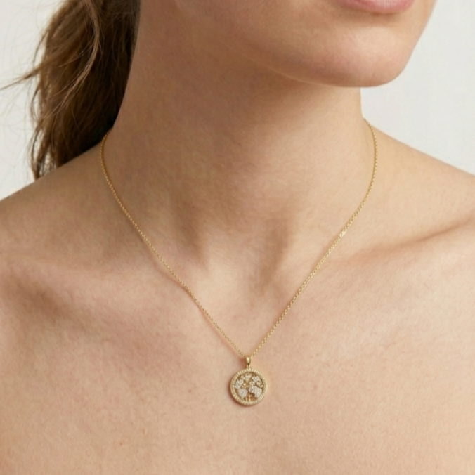 The Monde d'Or Pendant - Lab Grown Diamonds