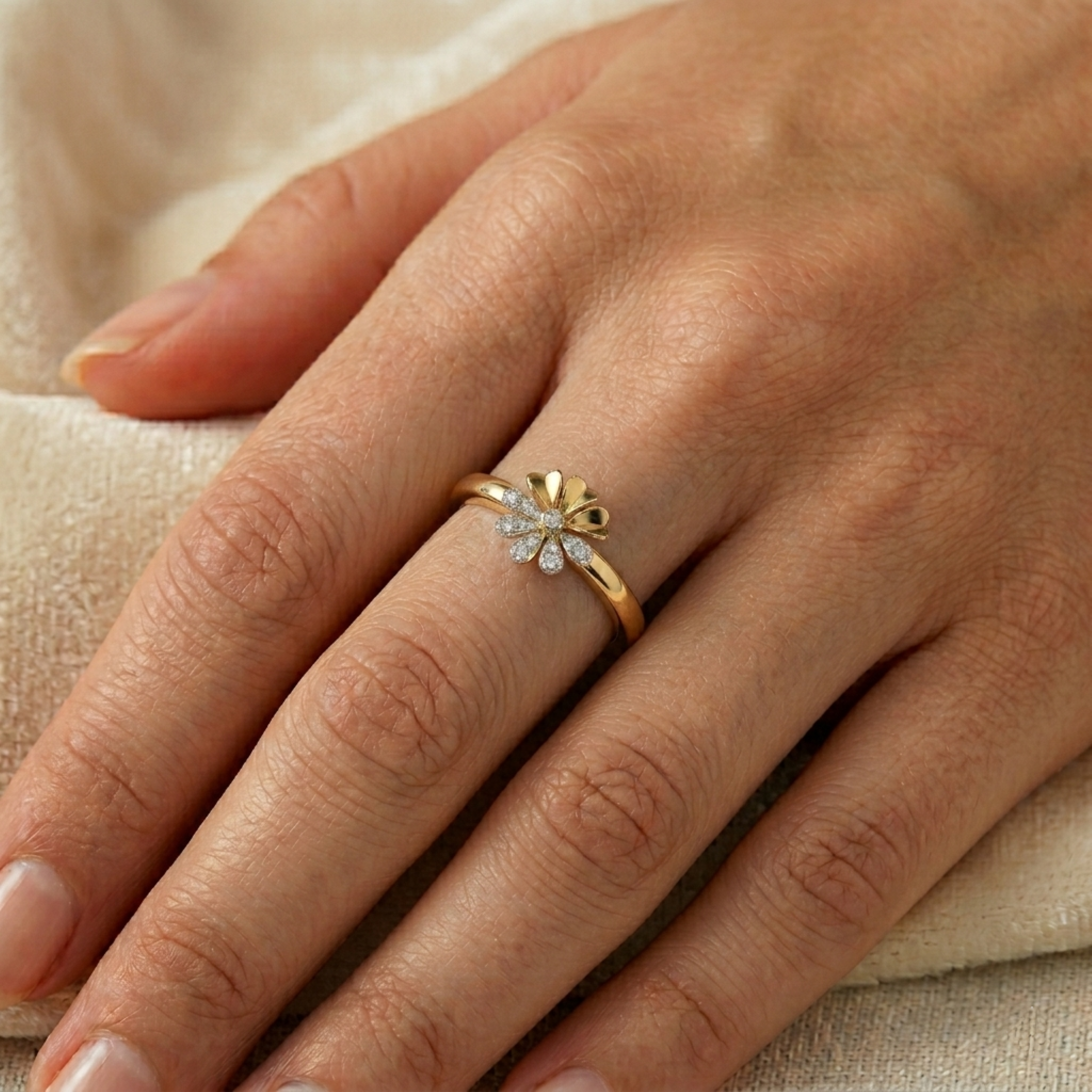 The Lumina Floret Ring - Lab Grown Diamonds